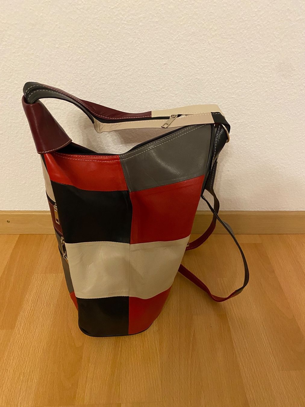 Borse da donna: Aktion Lederhandtasche/Rucksack – Usato da Buchrain venduto da Sisi83 1