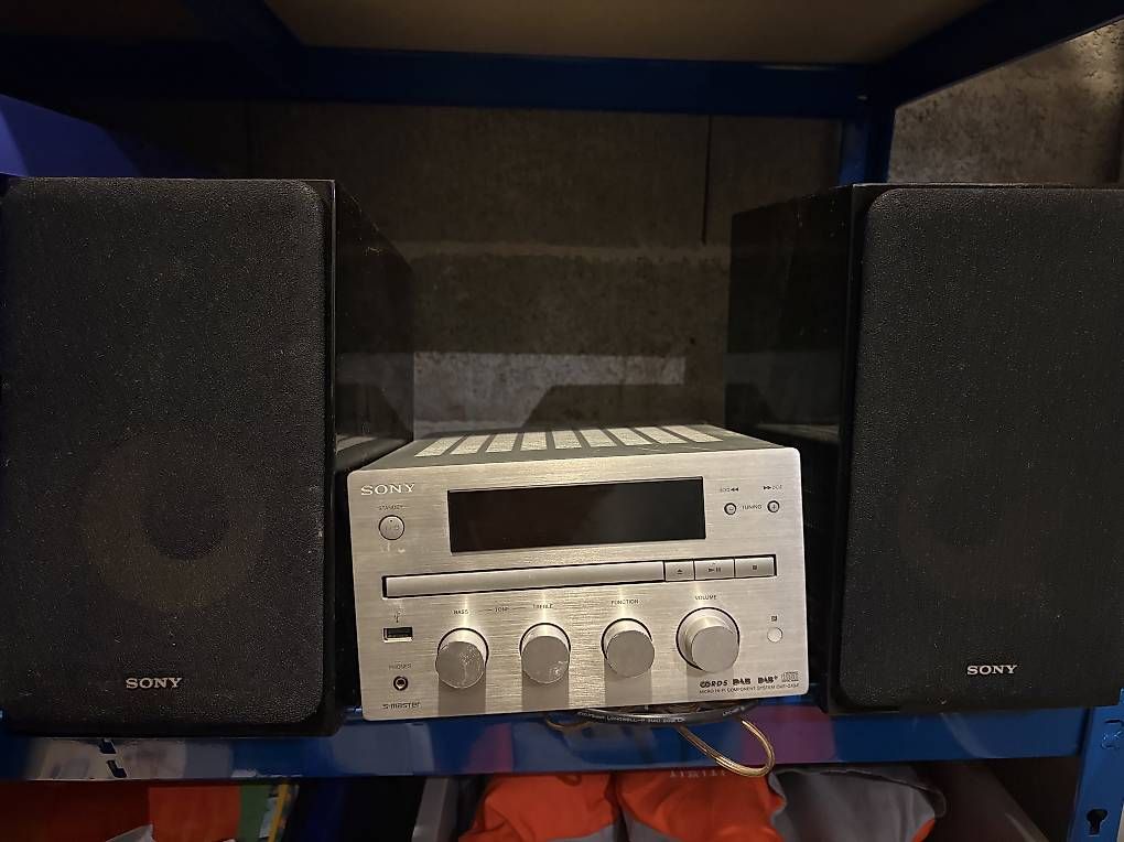 Sistemi audio & multimediali: Sony CD Stereoanlage  – Usato da Villars-sur-Glâne venduto da AllisonGina