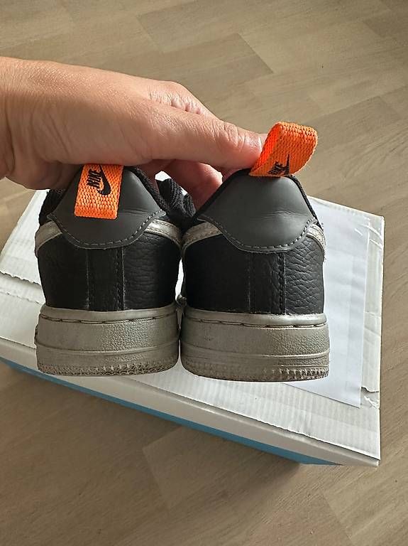 Nike Scarpe per ragazzi: Nike airforce Gr 33.5 – Usato da Gümligen venduto da xifenglie 3