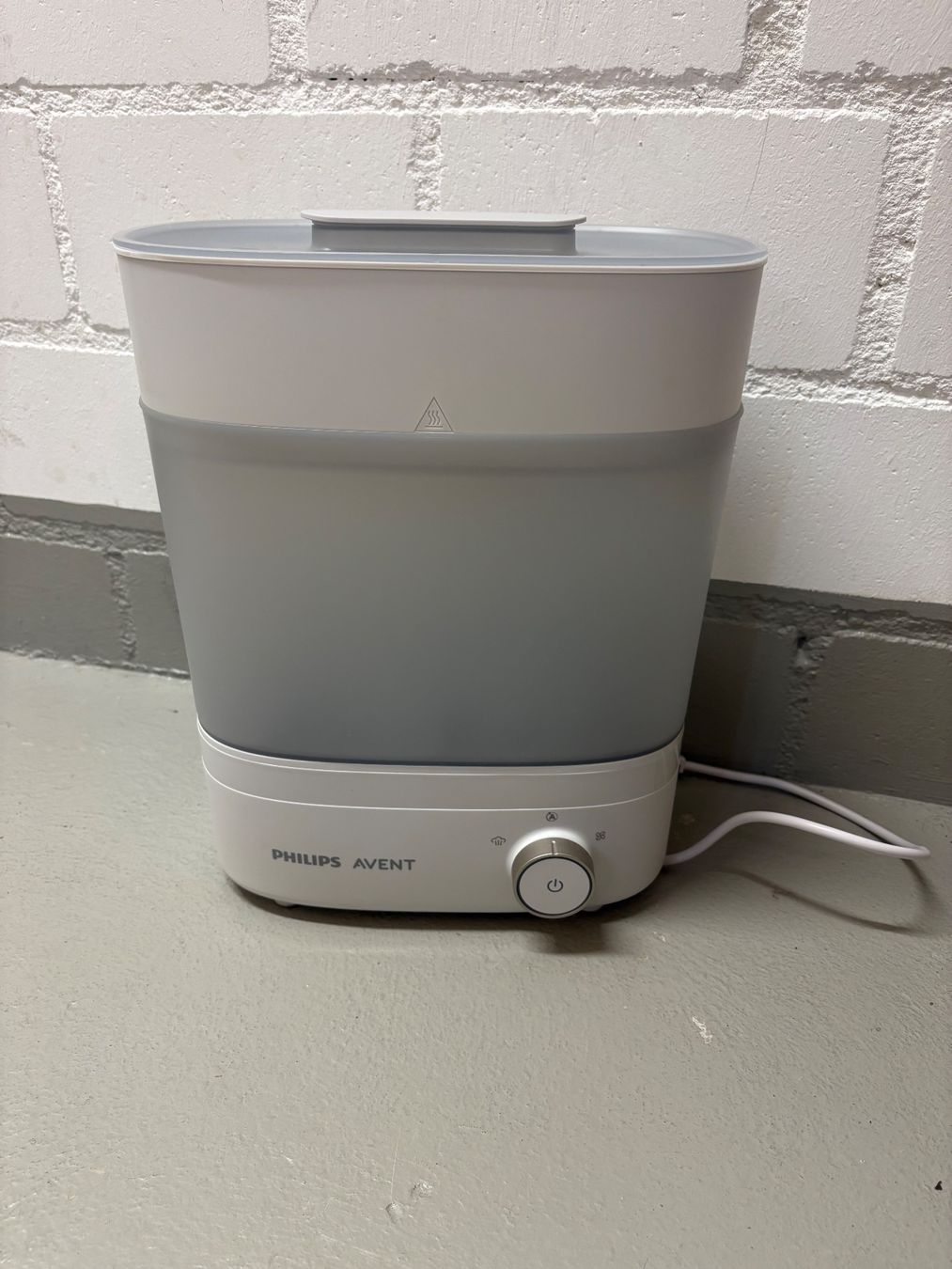Avent Pasti del neonato: Philips Avent Dampfsterilisator gut erhalten – Usato da Ostermundigen venduto da and_q25j
