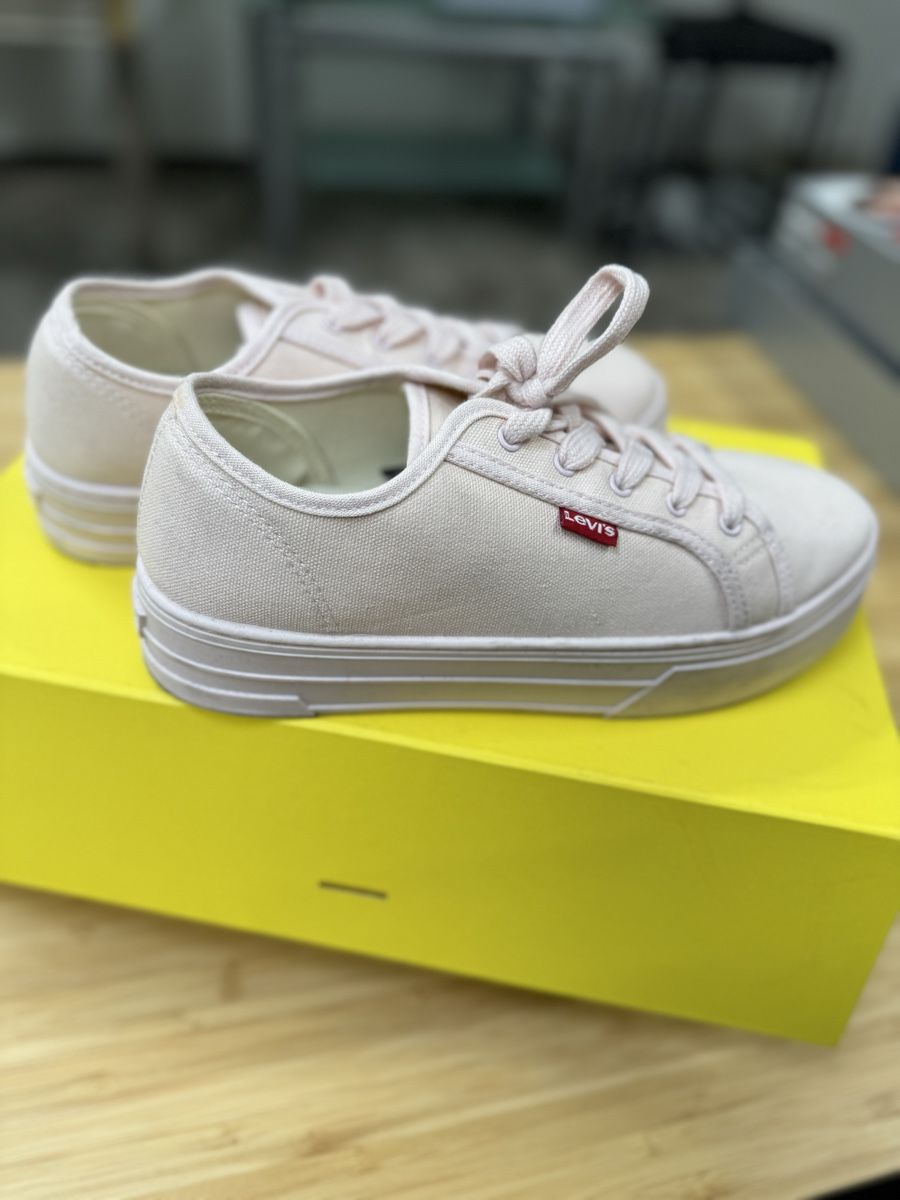 Damenschuhe: Levi's Platform – Gebraucht aus Fahrweid von meded 1