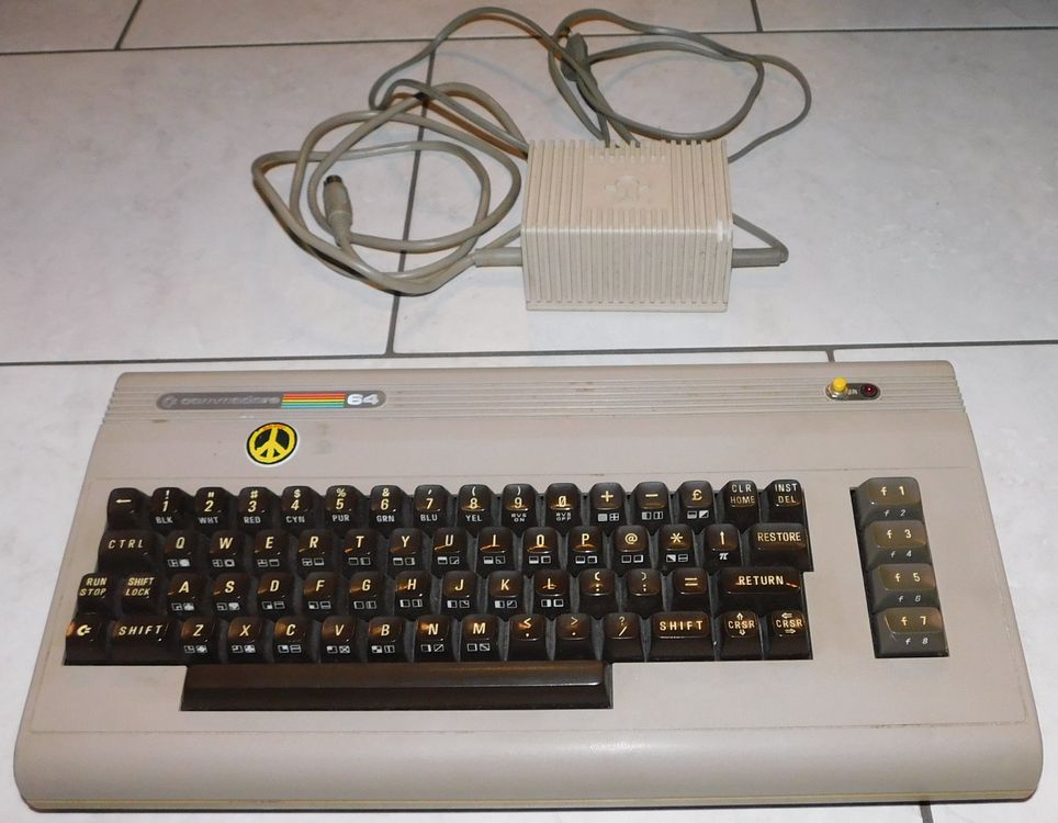 Commodore C64 mit Reset Button Kaufen auf Ricardo