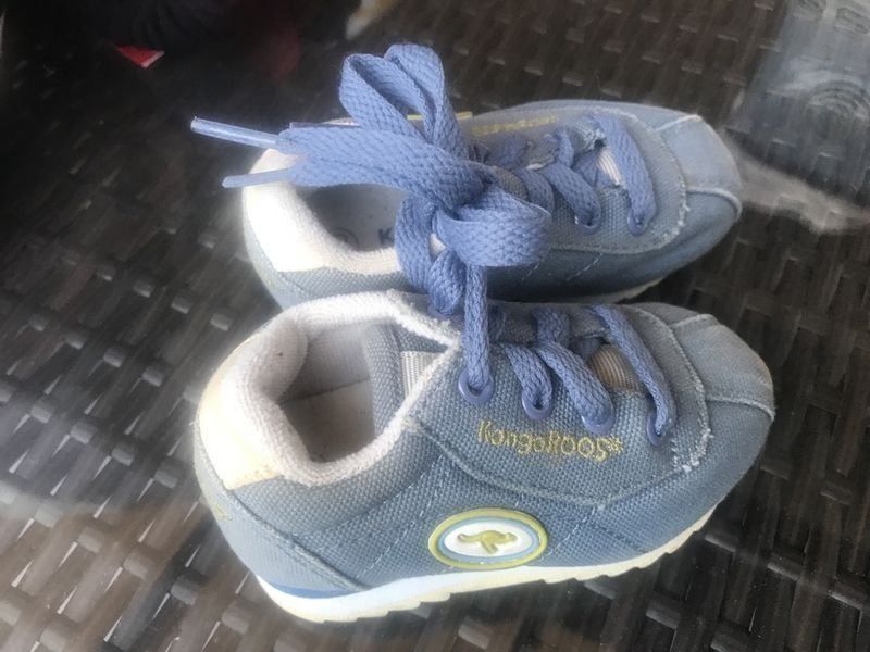 Scarpe per ragazze: Mädchen KangaRoos Turnschuhe 20 – Usato da Bergdietikon venduto da antovale