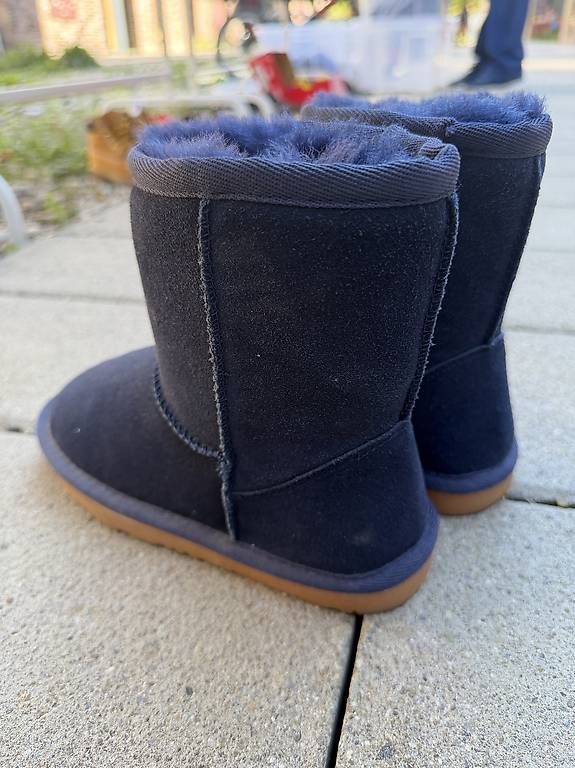 Damenschuhe: Lammfellschuhe – Gebraucht aus Reinach BL von daimae88 1