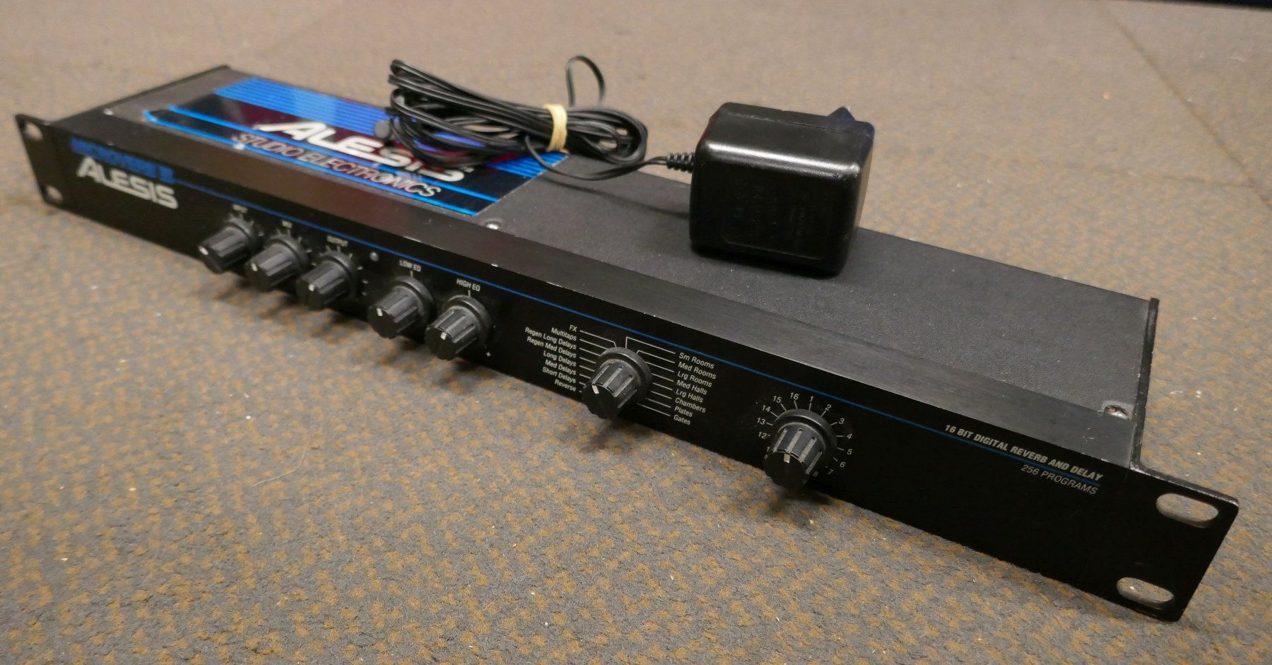 Alesis Musikinstrumente: Alesis MicroVerb 3 Hallgerät – Gebraucht aus Wenslingen von FairlightCMI