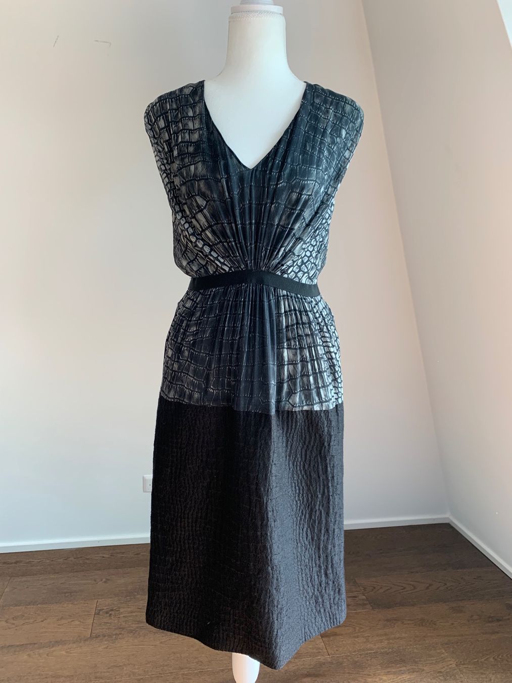 Vestiti: GIAMBATTISTA VALLI Robe élégante taille M – Nuovo (secondo la descrizione) da Morges venduto da Imade1