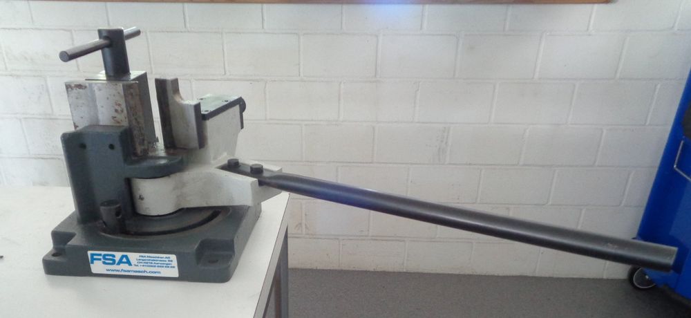 Piegafili A Morsetto Per Tondino Da 24 Mm - Completo Di Barra Di Supporto In Acciaio Temprato - Verniciatura Epossidica