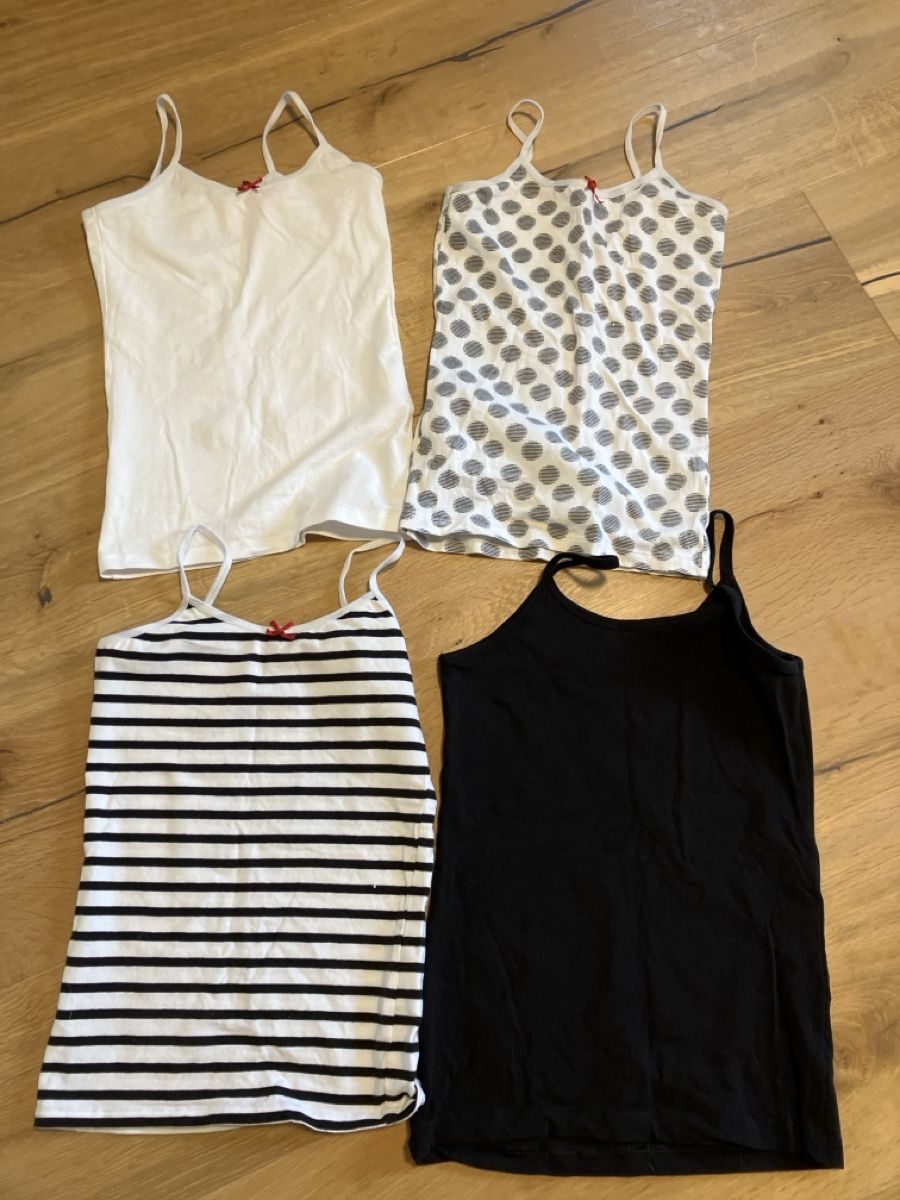 Migros Biancheria intima: Set Mädchen Tops Gr 122/128 – Usato da Weissbad venduto da Praxedis_P51