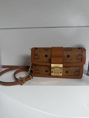 MCM Handtasche Crossbody Braun, neuwertig, Top Zustand!