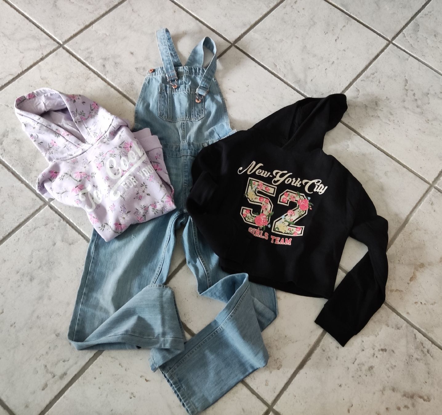 Lotti & Set di vestiti: Kleiderpaket Größe 170/176 – Usato da Chur venduto da Rodanisa