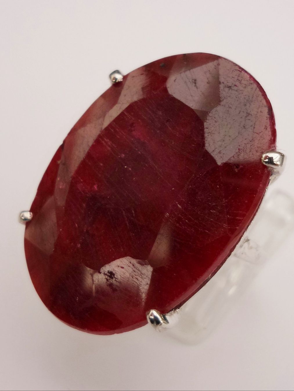 Anelli: Ring mit grossem ovalem Rubin Silber 925 neu – Nuovo (secondo la descrizione) da Zürich venduto da benedikt12 9