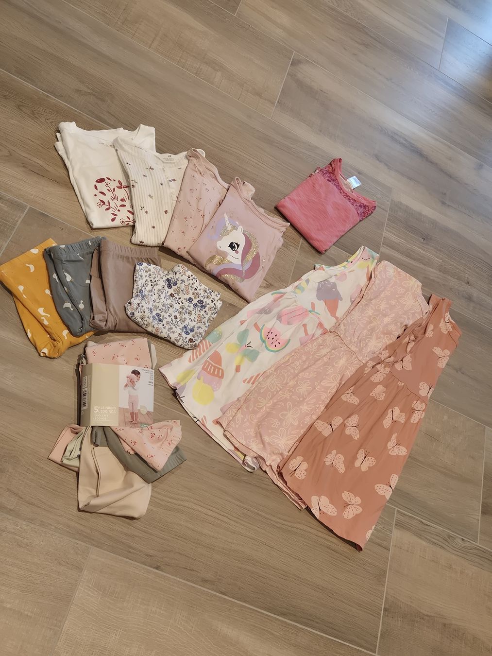 Lotti & Set di vestiti: Kleiderpaket in Grösse 134 – Usato da Hörhausen venduto da mountain18