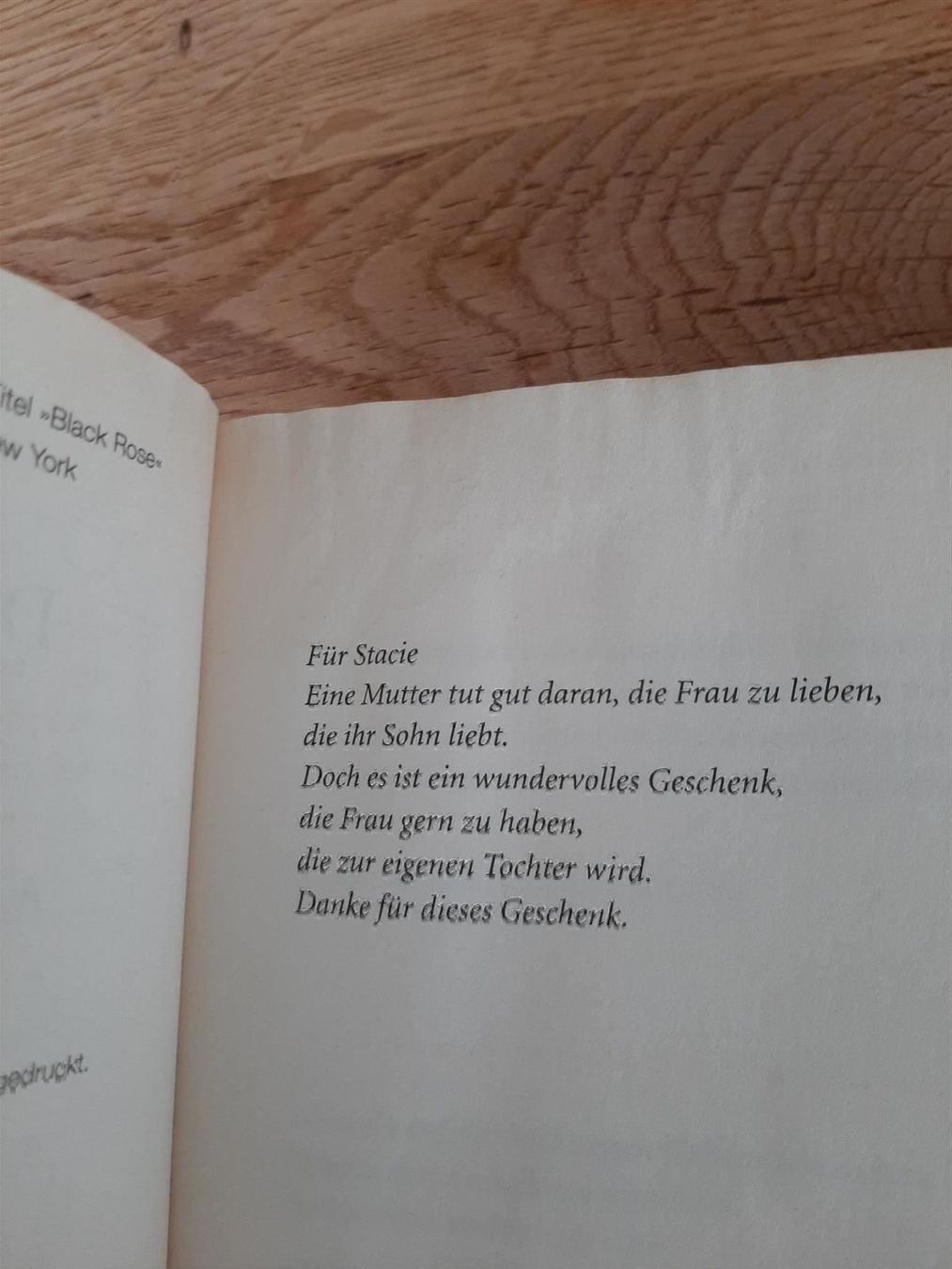 Libri: Nora Roberts Dunkle Rosen – Usato da Affoltern am Albis venduto da Sabinezc 3