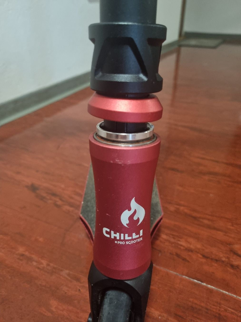 Chilli Kickboard: Trotinette Chilli 3000 avec Casque taille S – D'occasion à Châtelaine par jul_66kt 5