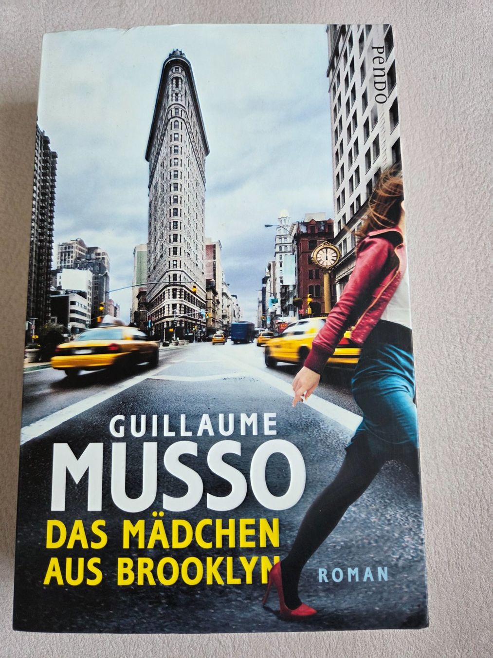Bücher: Guillaume Musso - Das Mädchen aus Brooklyn – Gebraucht aus Bergdietikon von Tanne_10