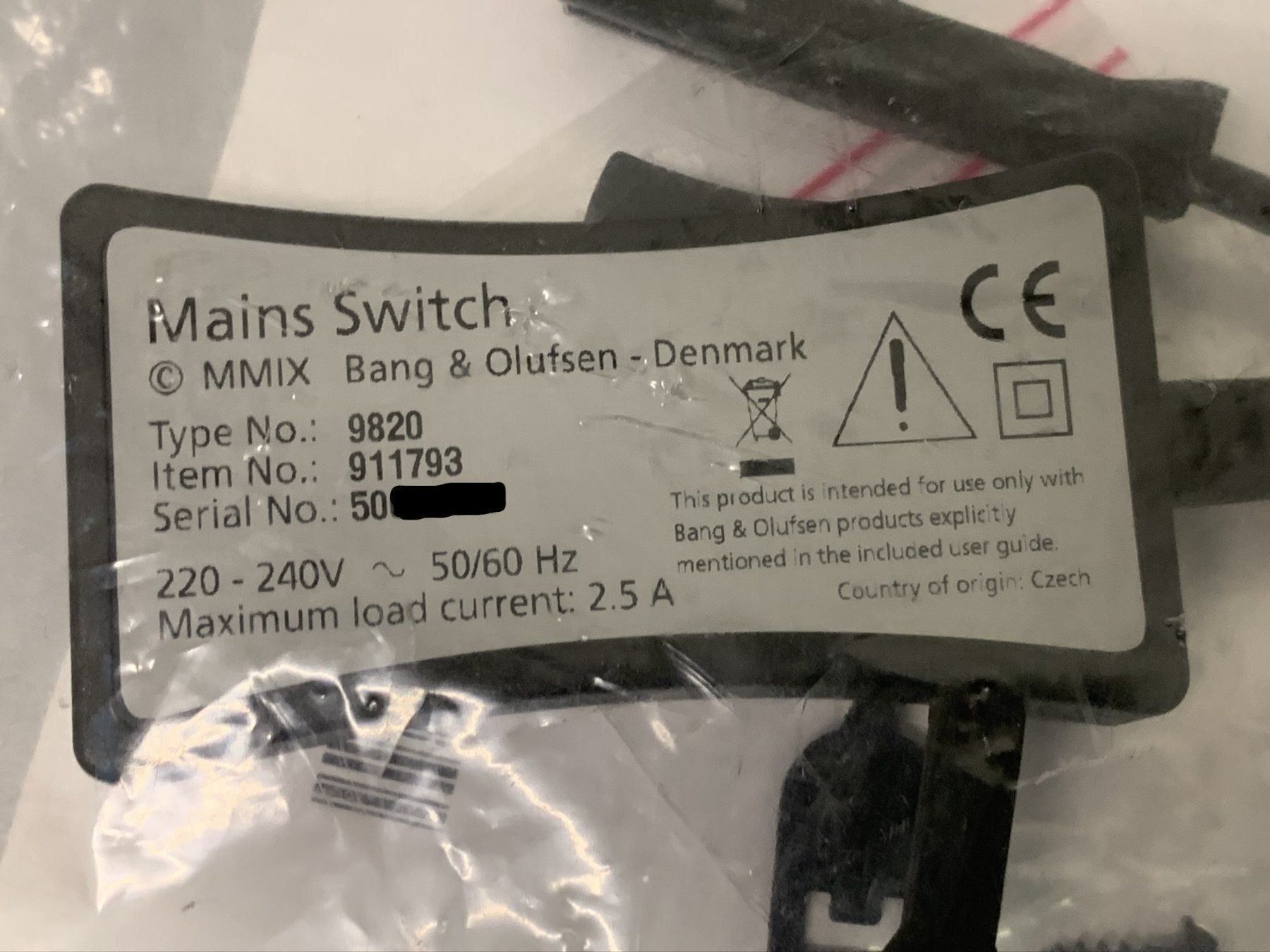 Bang & Olufsen Cavi: Bang & Olufsen Mains Switch Type 9820 – Nuovo e nell'imballaggio originale da Hochdorf venduto da av-electronics 2