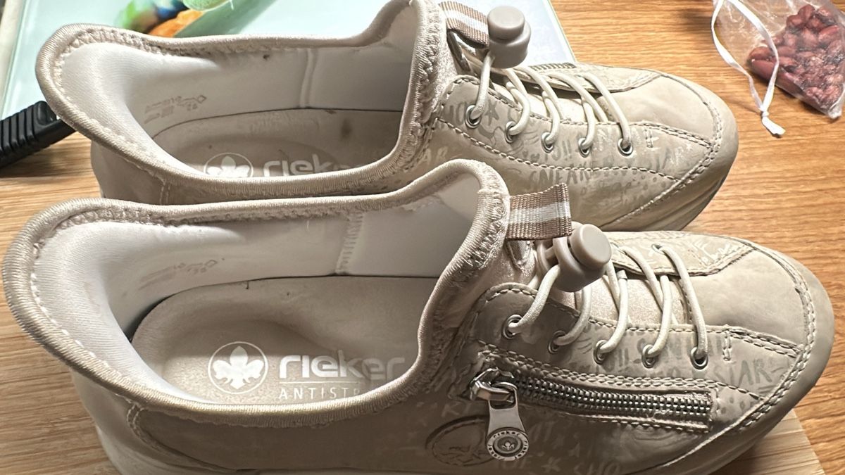 Scarpe da donna: Rieker Schuhe Grösse 38 – Usato da Trüllikon venduto da angela4444 1