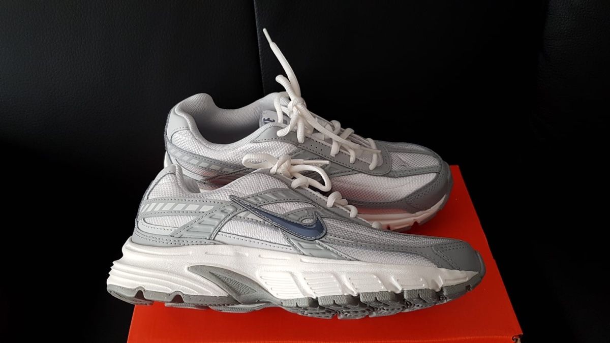 Nike Scarpe da uomo: Sneakers Nike INITIATOR GR.37,5cm. – Nuovo e nell'imballaggio originale da Zürich venduto da 280_yc86 1