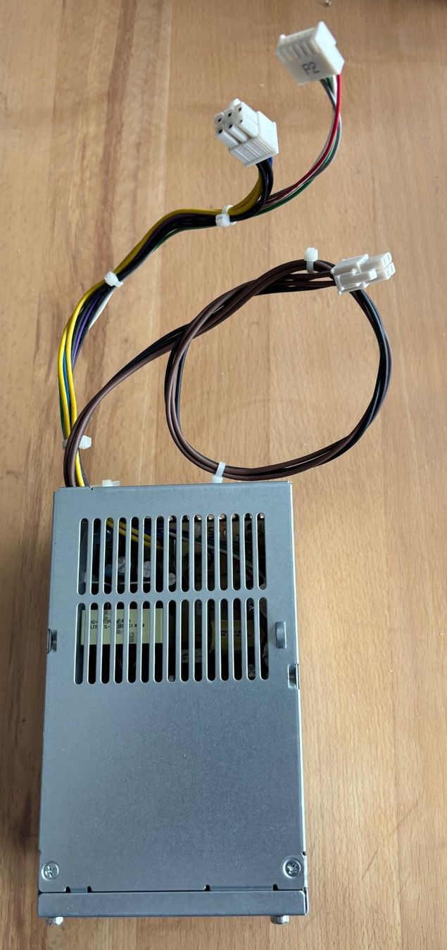 Hewlett Packard Custodie: HP Desktop Netzteil Model No. 200W ENT15 EPA92 – Usato da Bassersdorf venduto da Antaris01 1