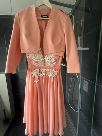 Elegantes Cocktailkleid mit Spitze, Gr. 38