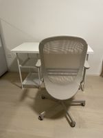 Ikea Schreibtisch und Drehstuhl