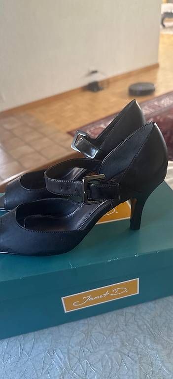 Chaussures femmes: Neue Esprit Schuhe Grösse 39 – D'occasion à Seltisberg par gul_wv9k 2