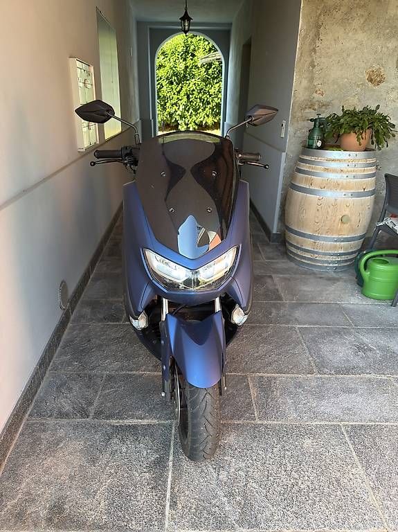 Scooters: Vendo Scooter Yamaha N-Max 125 – D'occasion à Davesco-Soragno par sls_6gjl 1