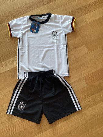 Fussballtrikot Deutschland mit Namen,Zahl
