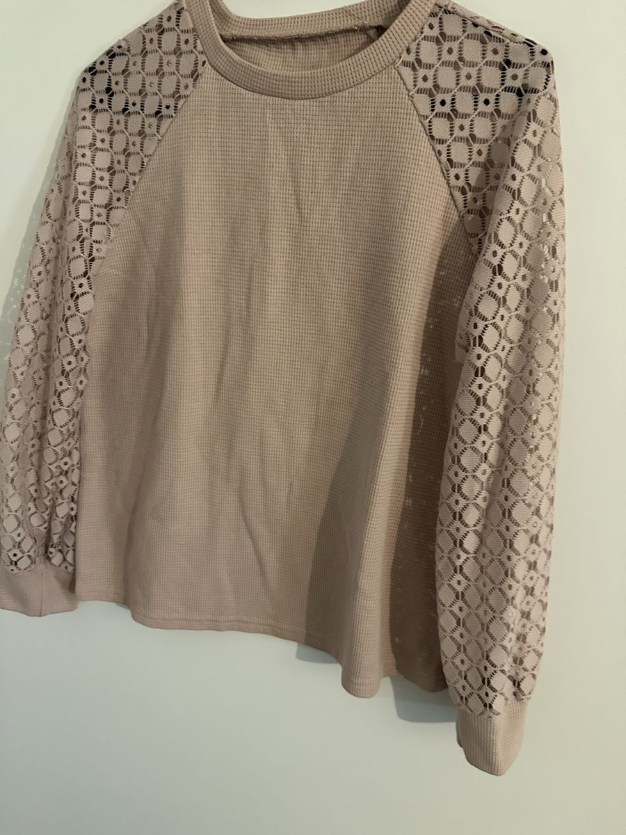 Maglioni & Felpe: Trendiger Pullover mit Spitze, Grösse M, Top Zustand! – Usato da Reinach BL venduto da Alles_muss_weg00 2