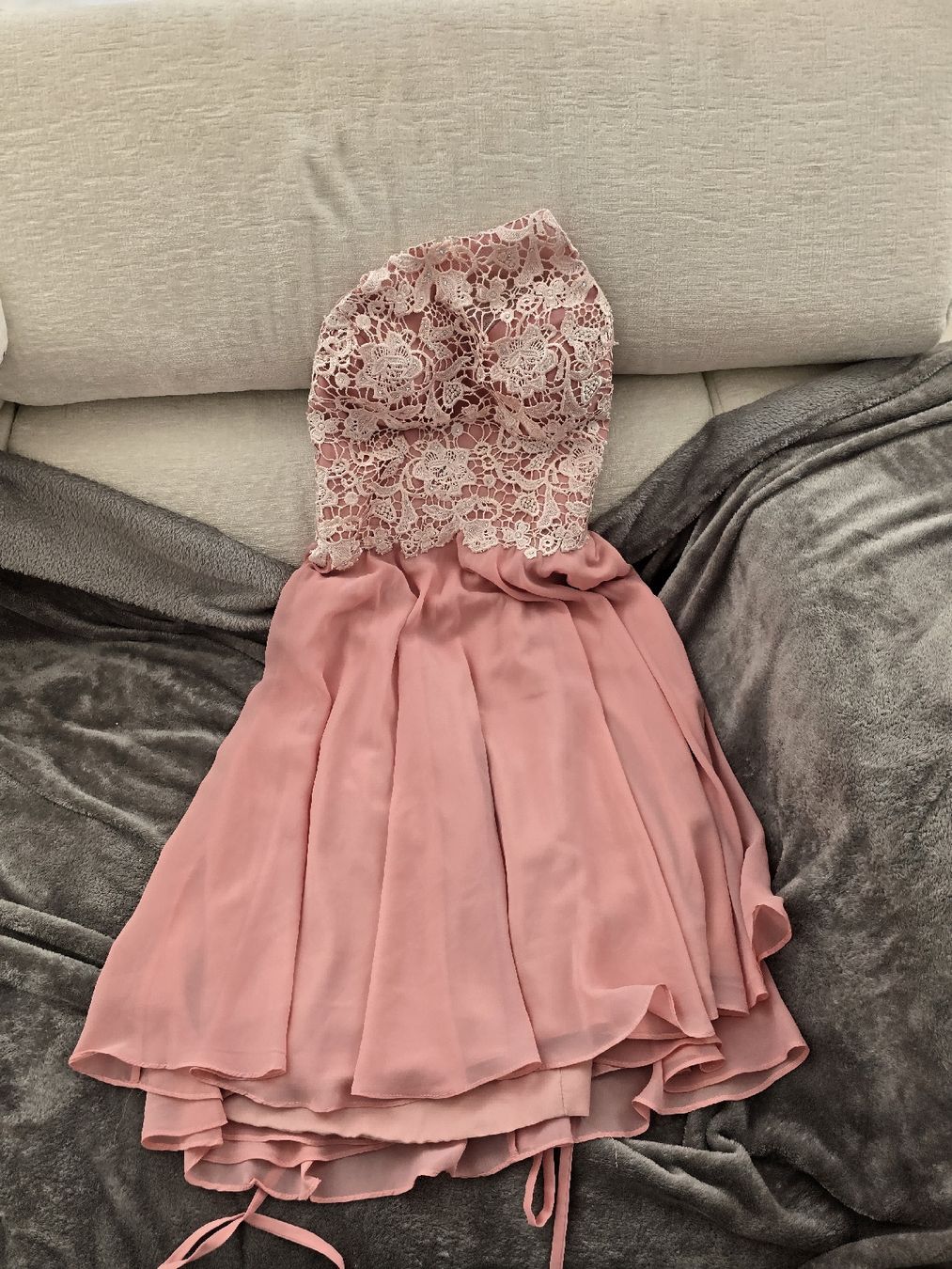JJ’s House Vestiti: Cocktail-Kleid – Usato da Knonau venduto da CorinaPhillips
