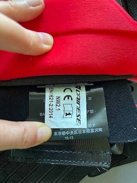 Protections: Dainese Rückenprotektor – D'occasion à Stansstad par car_t7j5 4