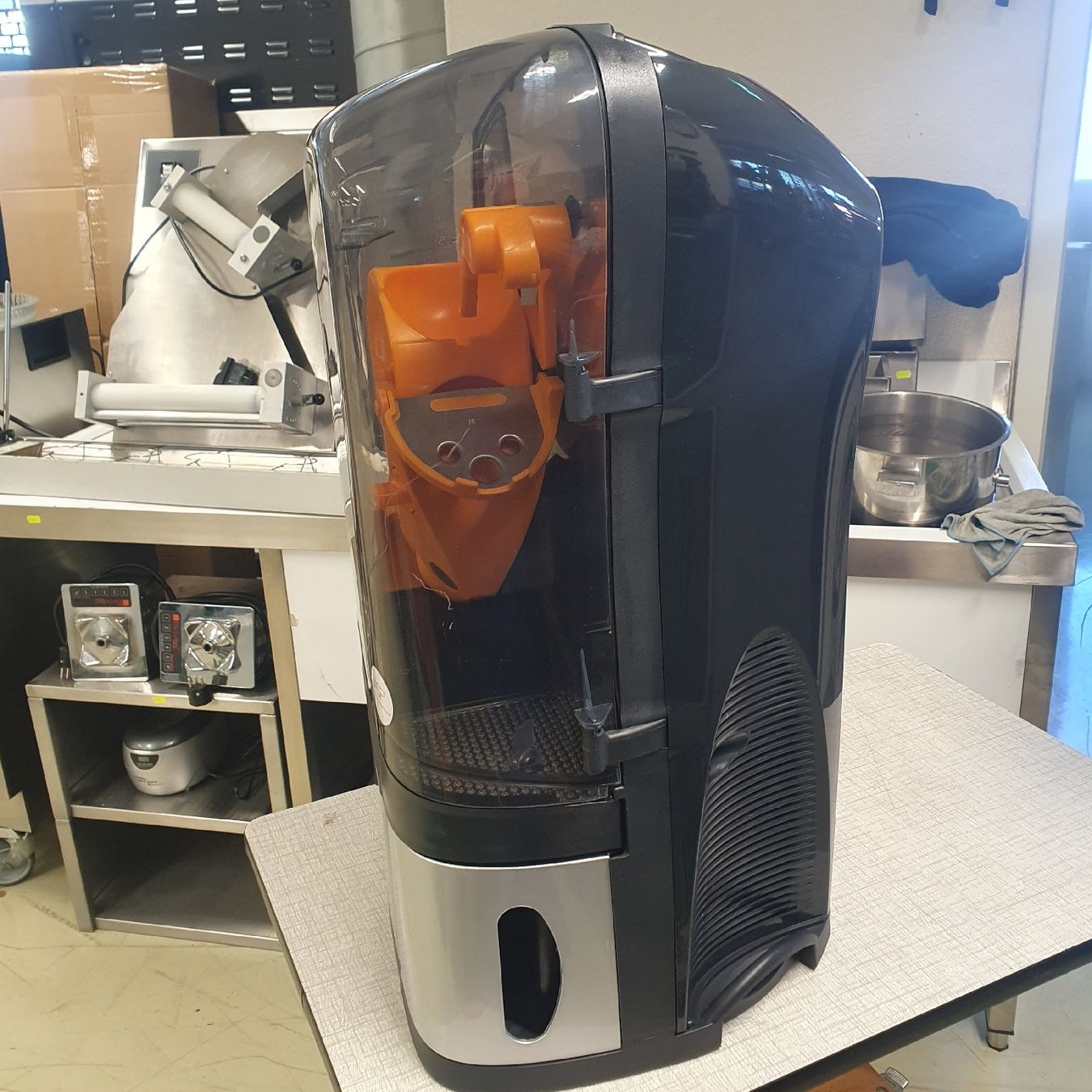 Elettrodomestici da cucina: zümex Orange   Presse – Nuovo (secondo la descrizione) da Niederwangen BE venduto da HasGastrobedarf 1