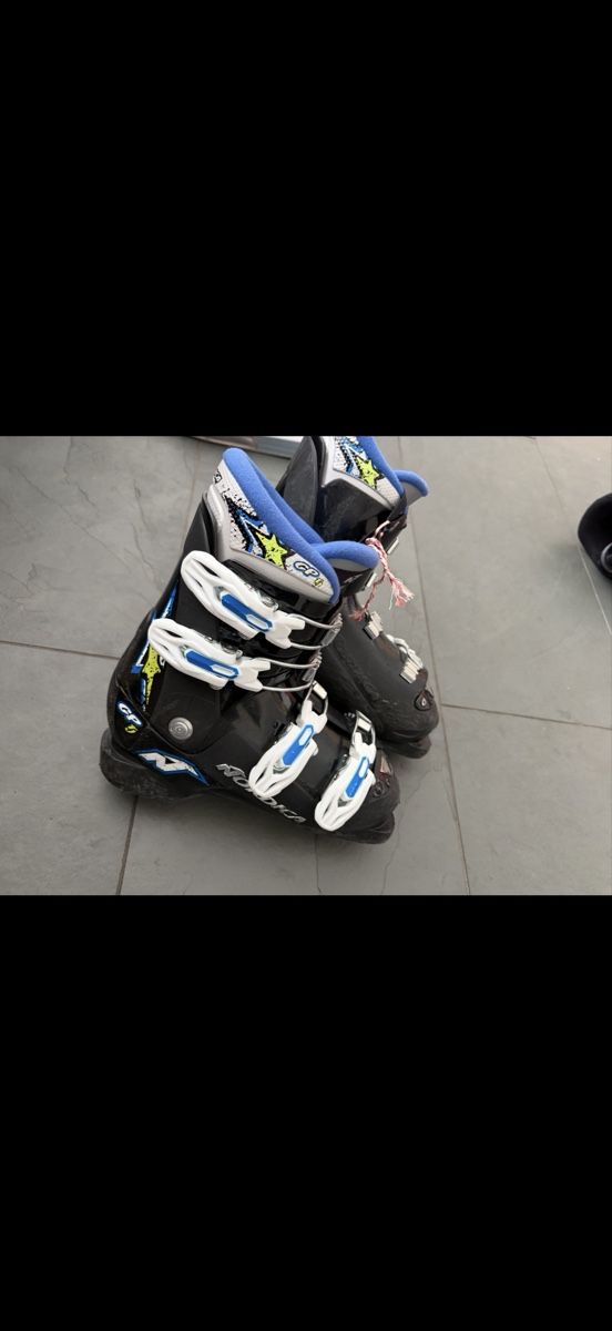 Scarpe da uomo: Ski schuh gr 31 – Usato da Näfels venduto da Cecilia89