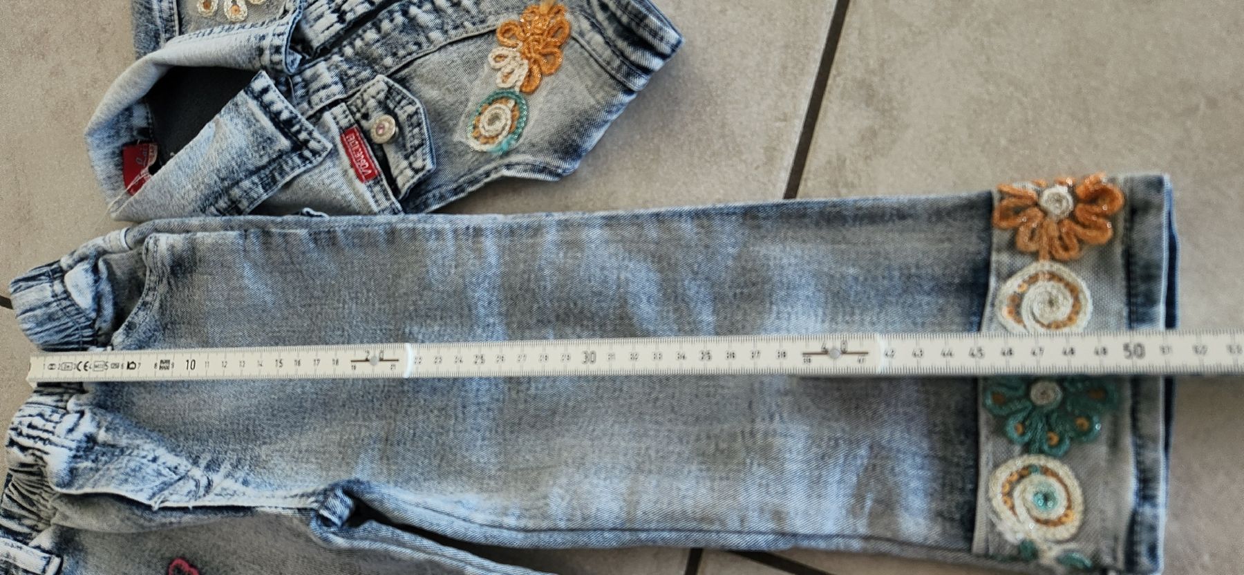 Kleiderpakete & -sets: Schöner Jeans 2-teiler Gr.98 – Gebraucht aus Lyss von Urma5 3