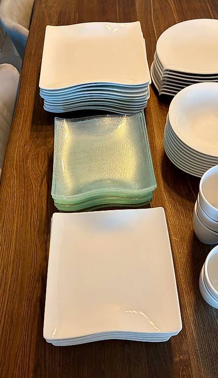 Villeroy & Boch Set di piatti: Grosses Villeroy & Boch Geschirrset – Usato da Möriken AG venduto da ram_n5kf 2