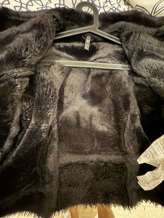 Veste noire doublée fausse fourrure - Taille S
