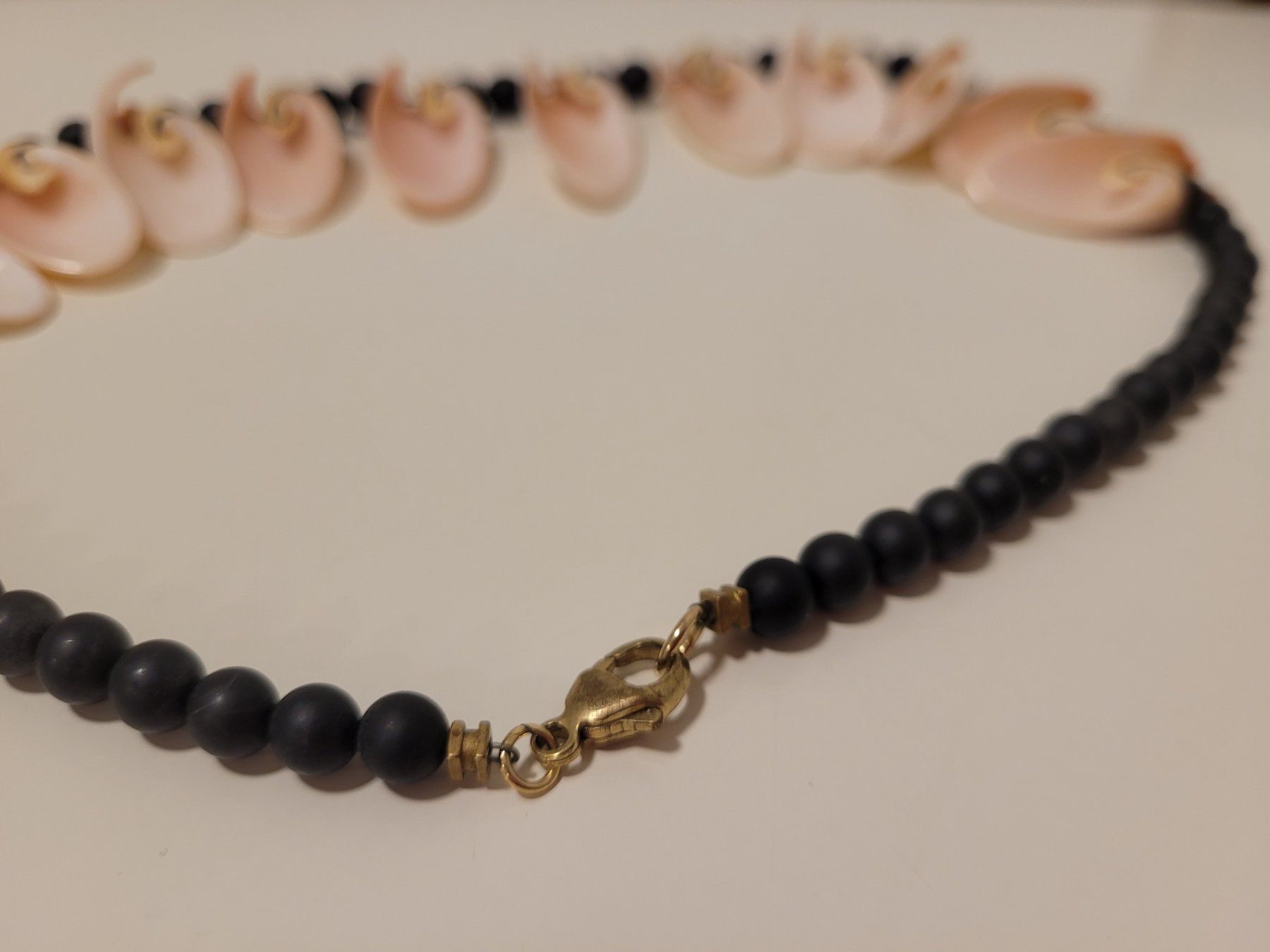 Catenine: Steinkette Lava Muscheln – Usato da Schaan venduto da car_wrv2 4