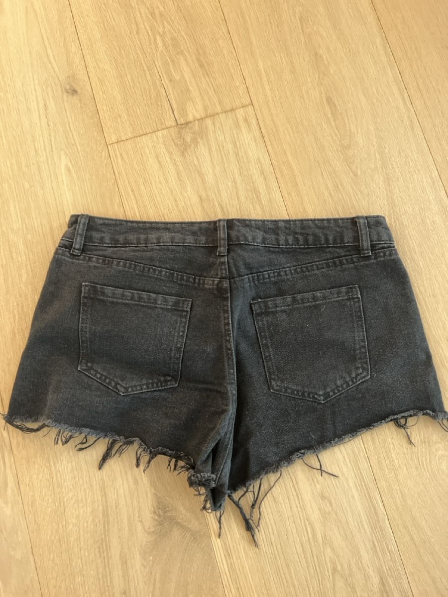 Lotti di vestiti: Drei Damen Shorts – Usato da Rorschach venduto da zlatokosa85 8