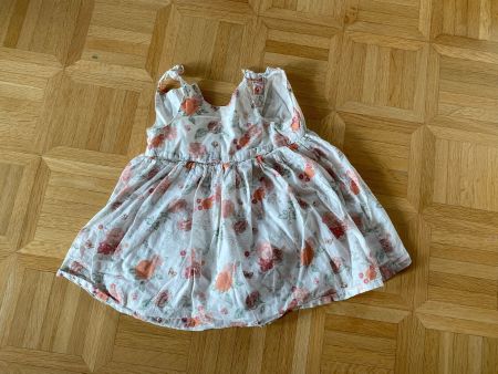 Kinderkleid weiss mit Blumenmuster Gr. 98