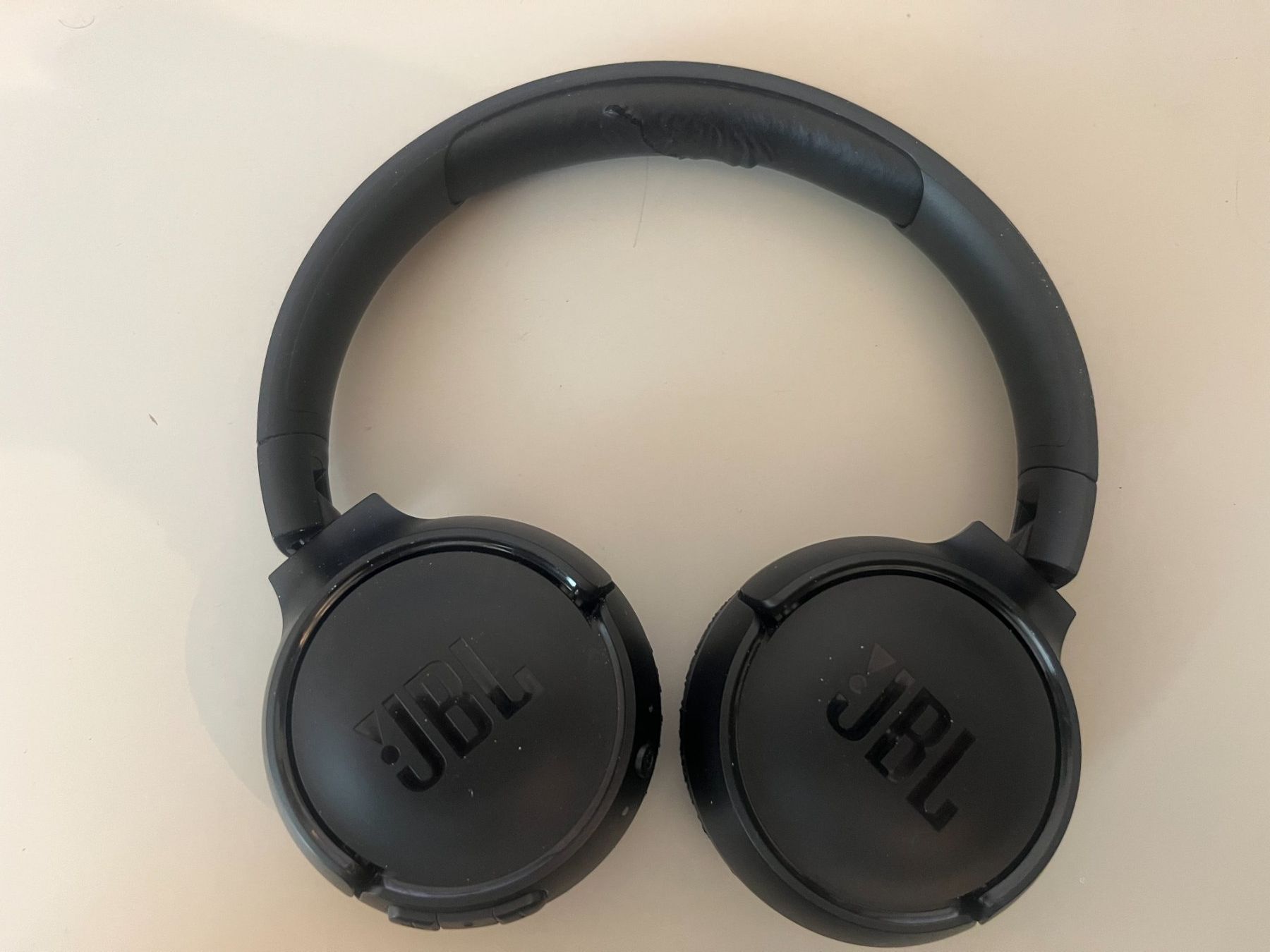 JBL Casques audio: JBL Kopfhörer Bluetooth – D'occasion à Rickenbach b. Wil par KadiAdi 1