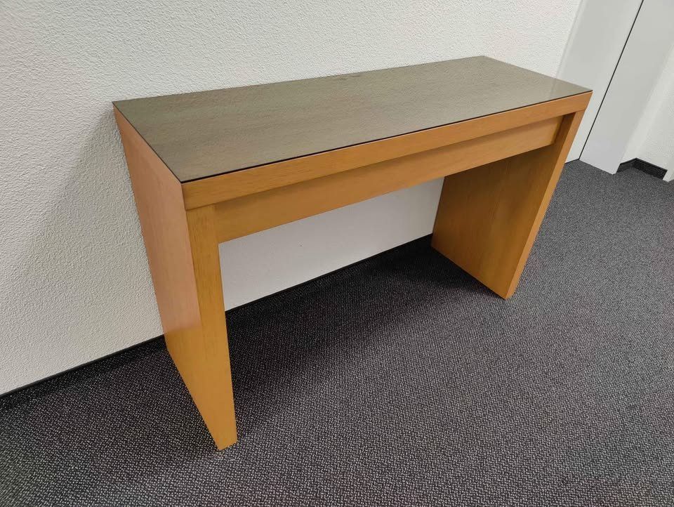 Ikea Tavoli: Used IKEA computer desk in excellent condition for sale – Usato da Zürich venduto da sri_f2xl