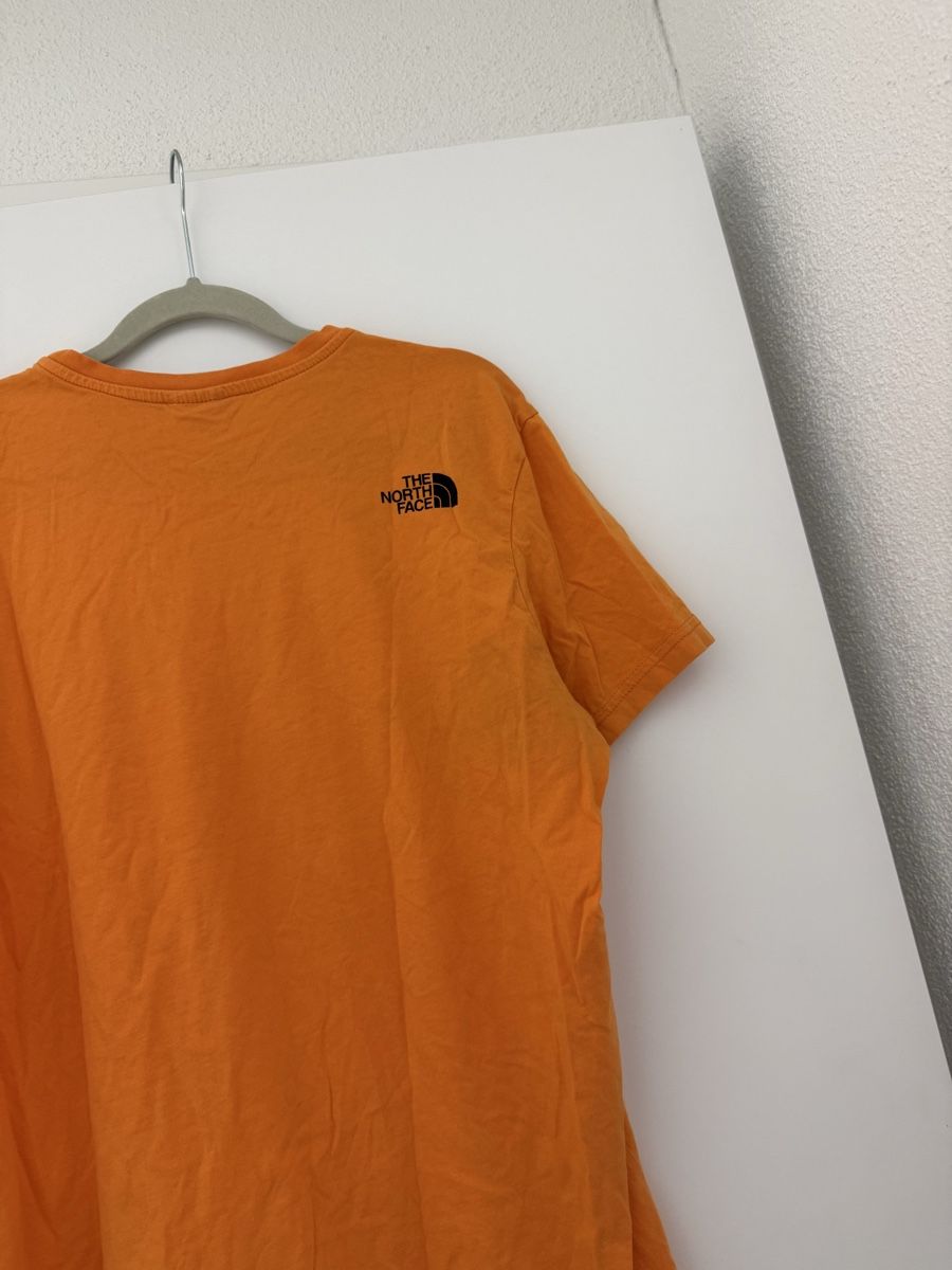 North Face T-shirt: The North Face T-shirt M – Nuovo (secondo la descrizione) da Emmen venduto da mar_7wfr 4