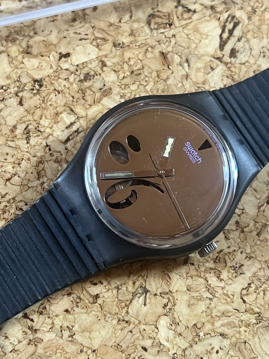 Swatch Orologi: Swatch Uhr schwarz  86 – Usato da Basel venduto da bellespirit