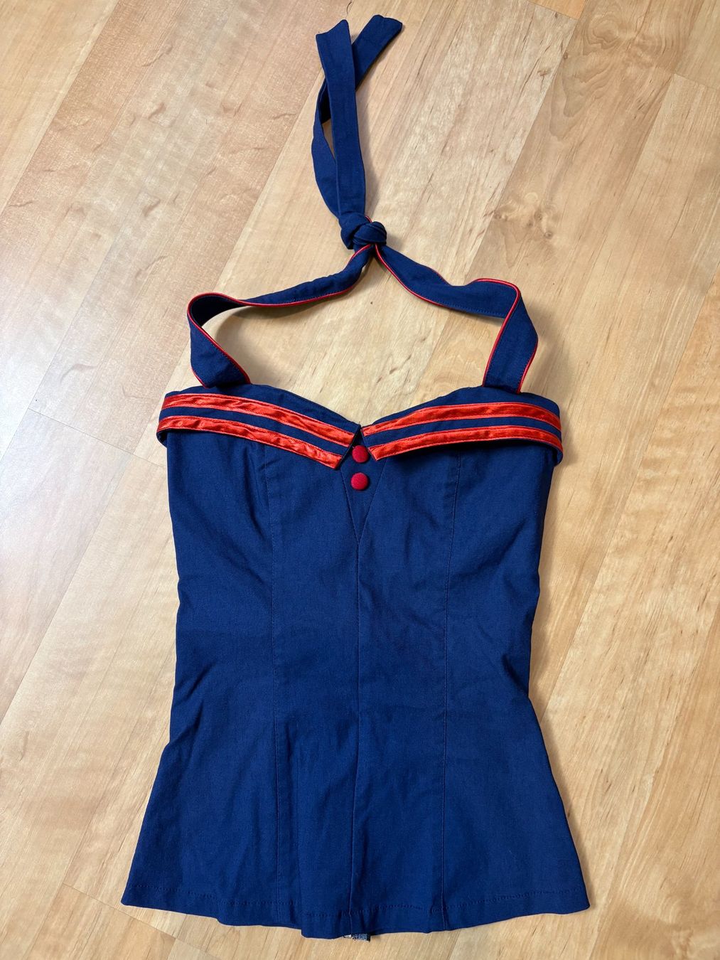 Tops: Rockabilly-Oberteil Gr. S – Gebraucht aus Willisau von ani_gtk8