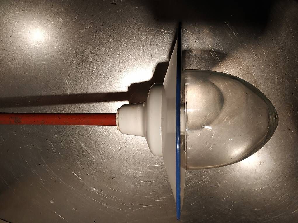 Lampadari & plafoniere: Emaille Stangen-Lampe mit Kolbenglas – Usato da Gebenstorf venduto da Sambluew52 2