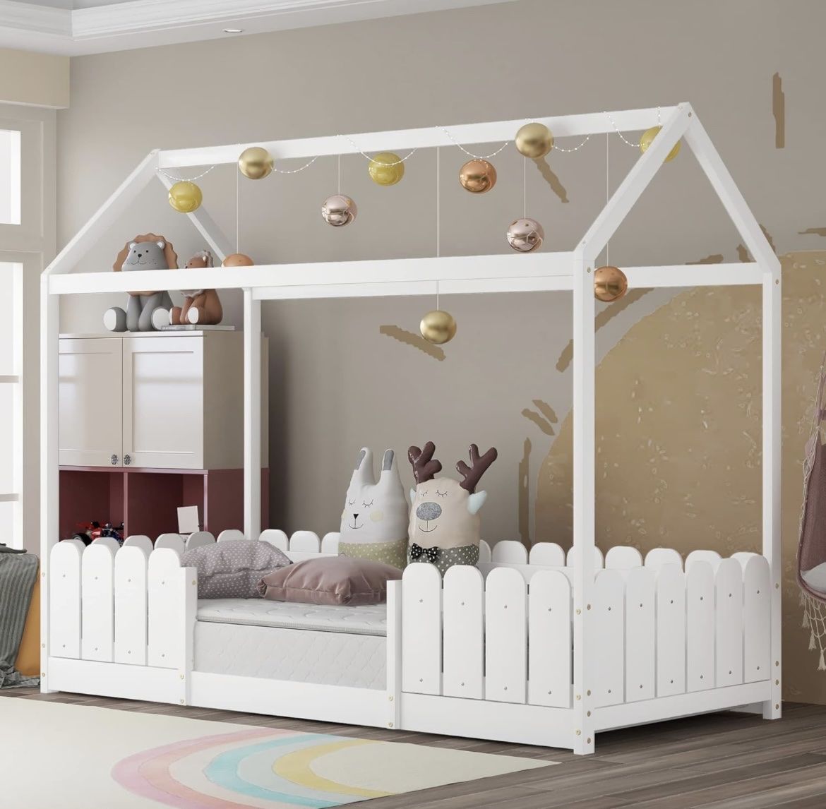 Betten: Kinderbett im Hausdesign - Hausbett – Gebraucht aus Landschlacht von Magathinho