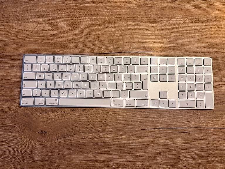 Apple Tastiere: Apple Magic Keyboard mit Ziffernblock weiss gebraucht – Usato da Zürich venduto da Lieblingsdinge 1