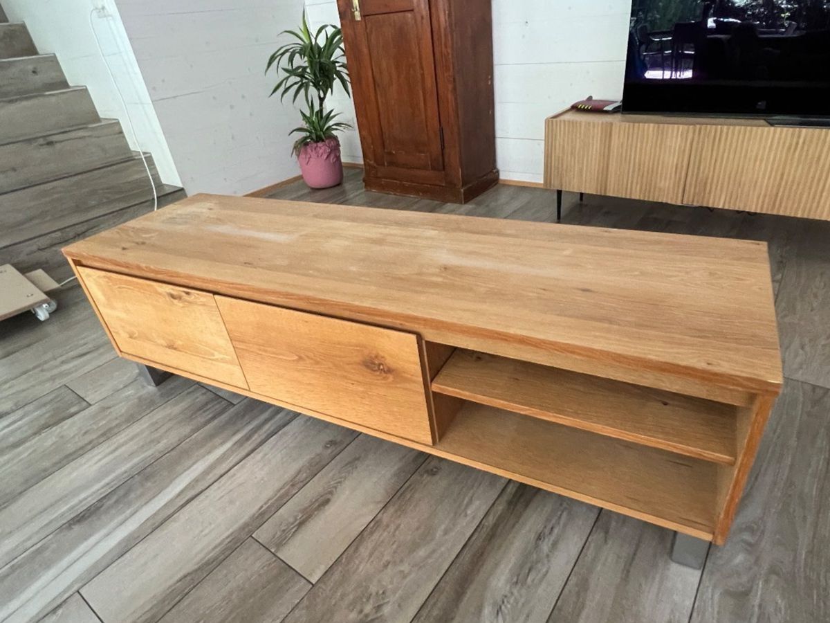 Micasa Mobili TV: TV-Möbel / Lowboard, Massivholz Eiche – Usato da Merzligen venduto da Paxi01