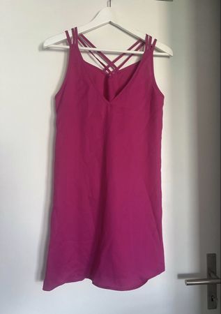 KLEID UNGETRAGEN GRÖSSE M