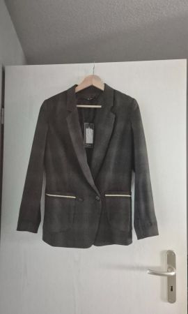 NEU mit Etikett, modernes Blazer-Shorts-Ensemble, Grösse S